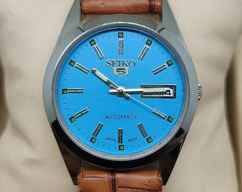 Refurbished Vintage Seiko 5 Automatic Watch: Blue Dial, Brown Leather Strap