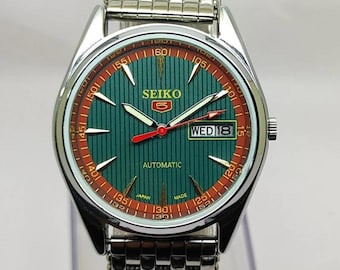 Seiko 5, luxury,vintage, refurbished, green dial, day date stainless steel Men wrist watch