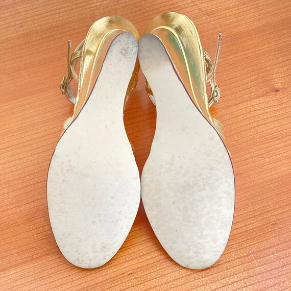 1940s deadstock gold wedge strappy sandals size 6… - image 7