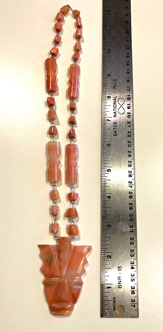 Midcentury carved agate necklace in coral pink Me… - image 3