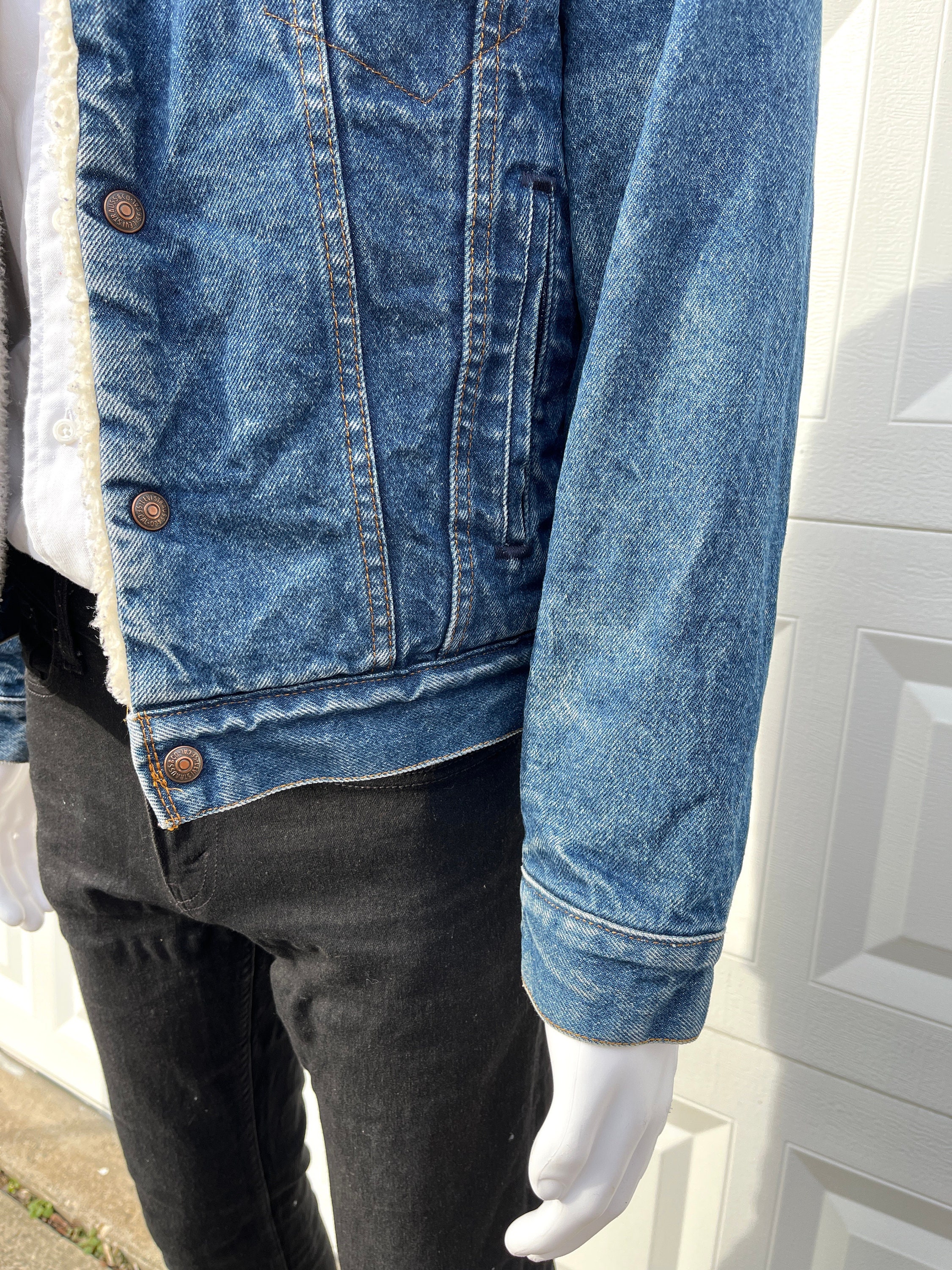 VTG 80s Levi's Blue Denim Sherpa Trucker Jacket 36 Punk Goth