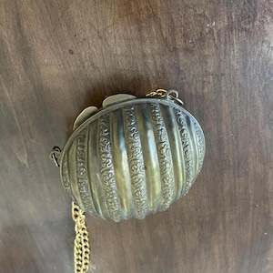 Borsa da sera formale Art Déco in ottone con fodera in velluto blu - Vintage
