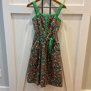 Vintage 1970s Strawberry Jenni Sundress | 70s Print Day Dress | Green Belt & Trim | Strawberry print | Full Skirt | Size 5/6