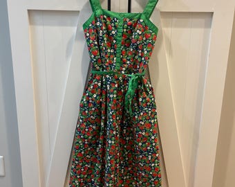 Vintage 1970s Strawberry Jenni Sundress | 70s Print Day Dress | Green Belt & Trim | Strawberry print | Full Skirt | Size 5/6