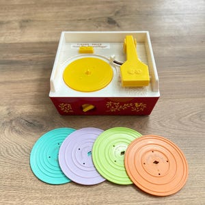 Vintage Fisher Price Wood Top Workbench, #927-retro kids toys/pretend play toolset/Music Box-Record Player with 4 discs