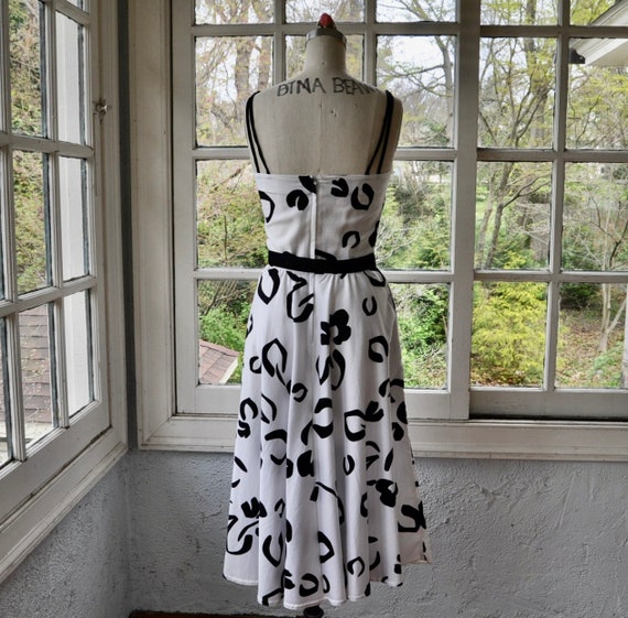 Black and White Malia Sun Dress/Vintage 1960s/Cot… - image 3