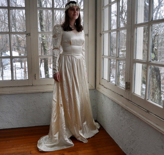 Dress White Satin Skirt 50s Sweet Romantic Vintage 1950s Ivory