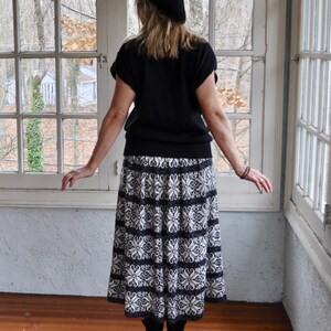80s Vintage Ted Lapidus Softest Wool Knit Midi Skirt/Gray and White Nordic Pattern/Medium image 2
