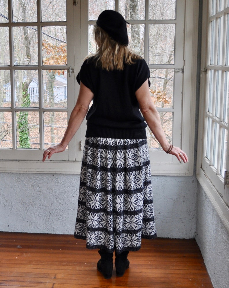 80s Vintage Ted Lapidus Softest Wool Knit Midi Skirt/Gray and White Nordic Pattern/Medium image 2