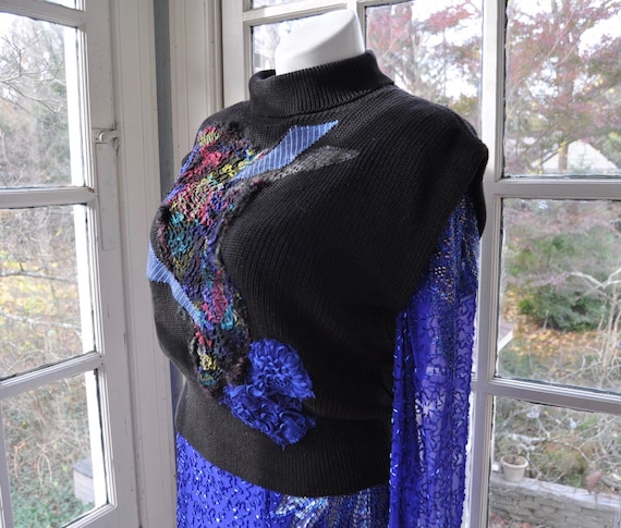 Embellished Black Knit Turtleneck Sweater Vest/Vin