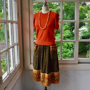 Vintage French Country Boho Peasant Skirt/Soulieado Provencal Cotton Calico Print/Black Yellow Quilted Fabric/xs