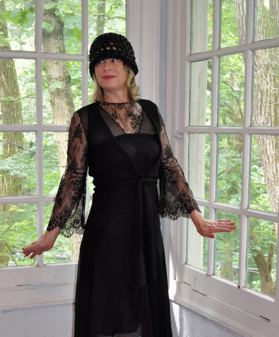 Antique Black Lace Dress/Vintage 1920s/Silk Chiffo