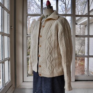 カーディガン England vintage hand knit cardigan. Vintage Knit Cardigan - Honeycomb Hand Knit - Size S – All