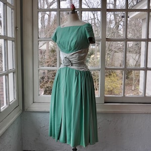 mint green 50s dress 50s Swing Dress Mint Green Retro Vintage Style Housewife Full Circle Skirt L