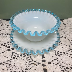 Fenton Mayonnaise Dish Bowl Unterteller blue Aqua Crest geriffeltes Glas opalisierend Opal Antik