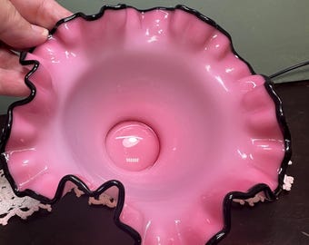 ヴィンテージ ピンクローズ クレスト フェントン 花瓶 レース ブラック