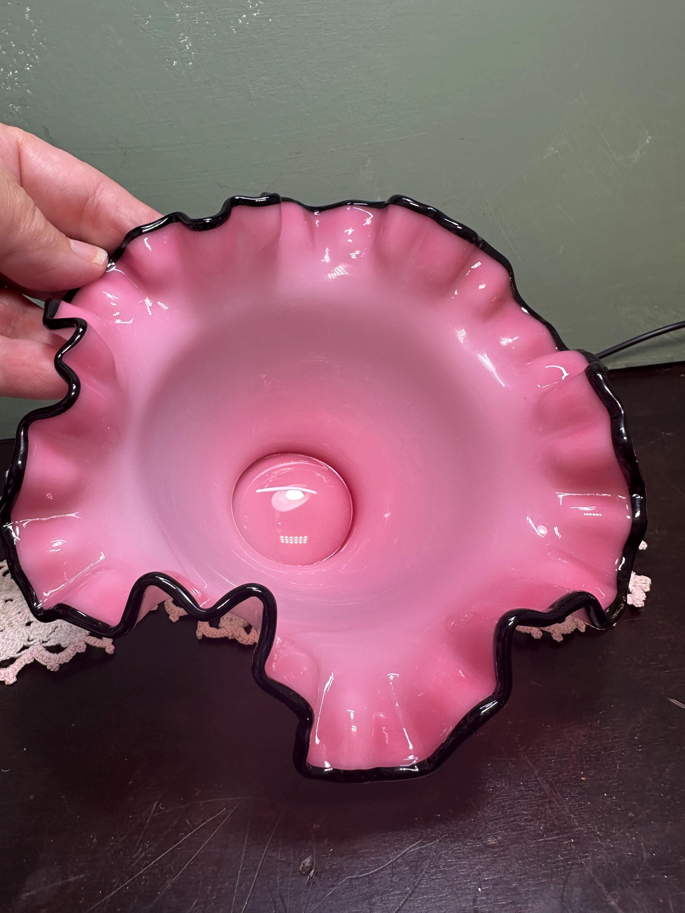 ヴィンテージ ピンクローズ クレスト フェントン 花瓶 レース ブラック