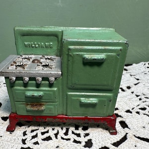 Antica stufa in ghisa Williams in miniatura dipinta adorabile