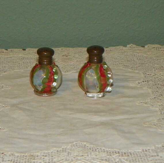 Art Glass Shaker ? AntiqueVintage