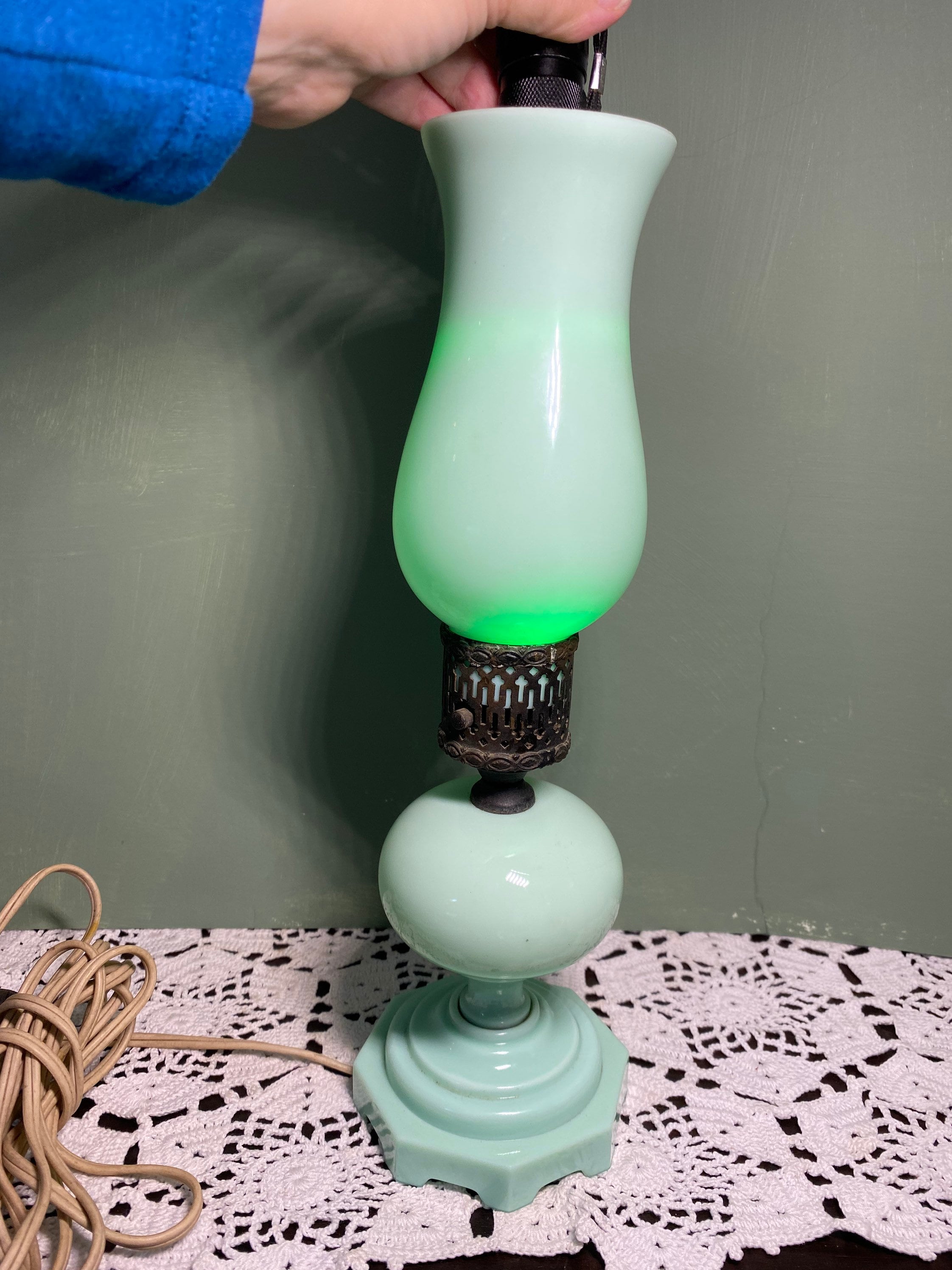 Vintage cheap jadeite lamp