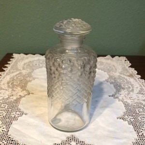 Antique PERFUME Scent Bottle Embossed Crystal Floral Grapes  France glass Paris