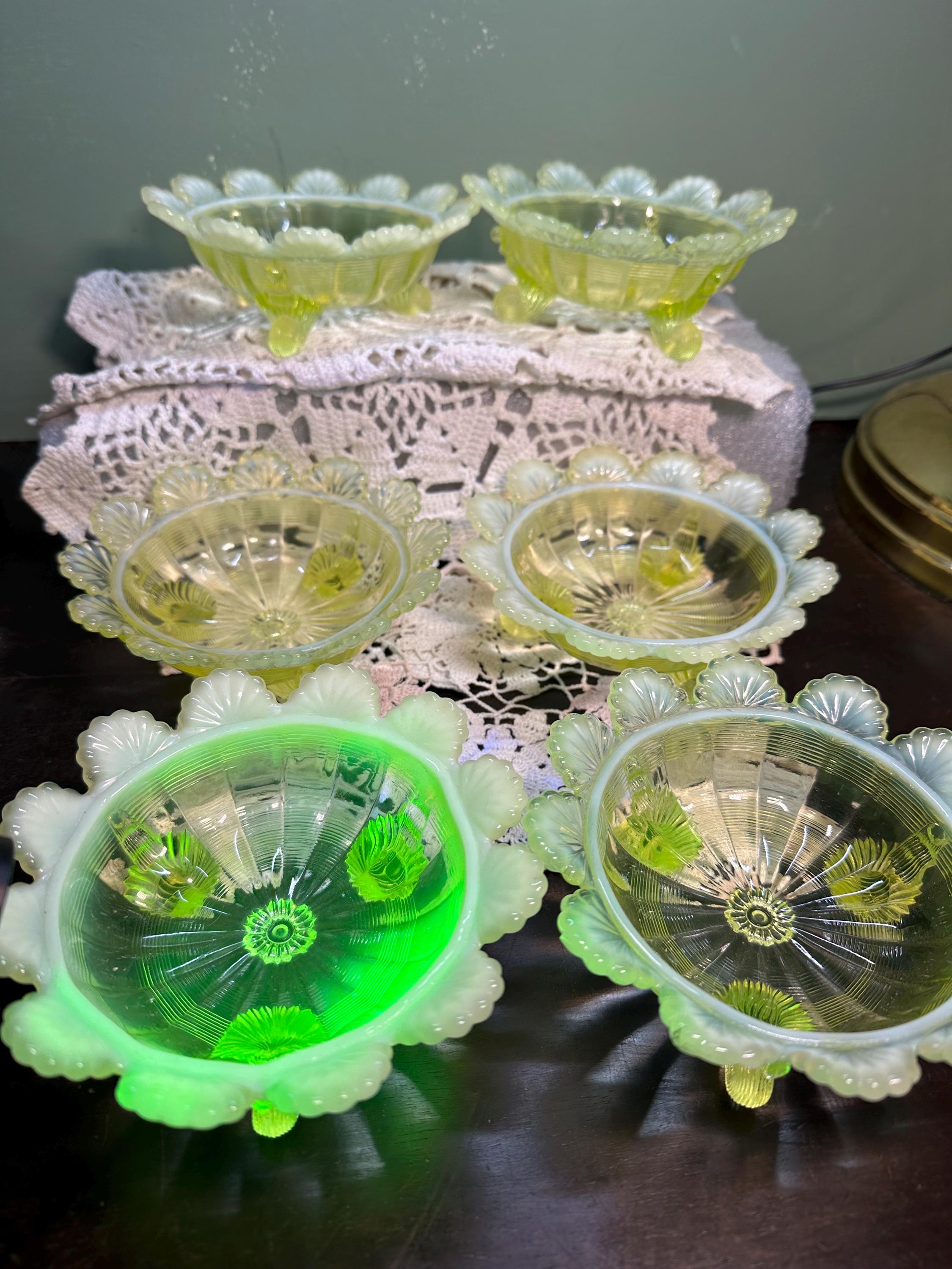 Northwood社　グリーンオパールセントガラス　キャニスター　ノースウッド Collectible glass northwood alaska opalescent - Etsy 日本