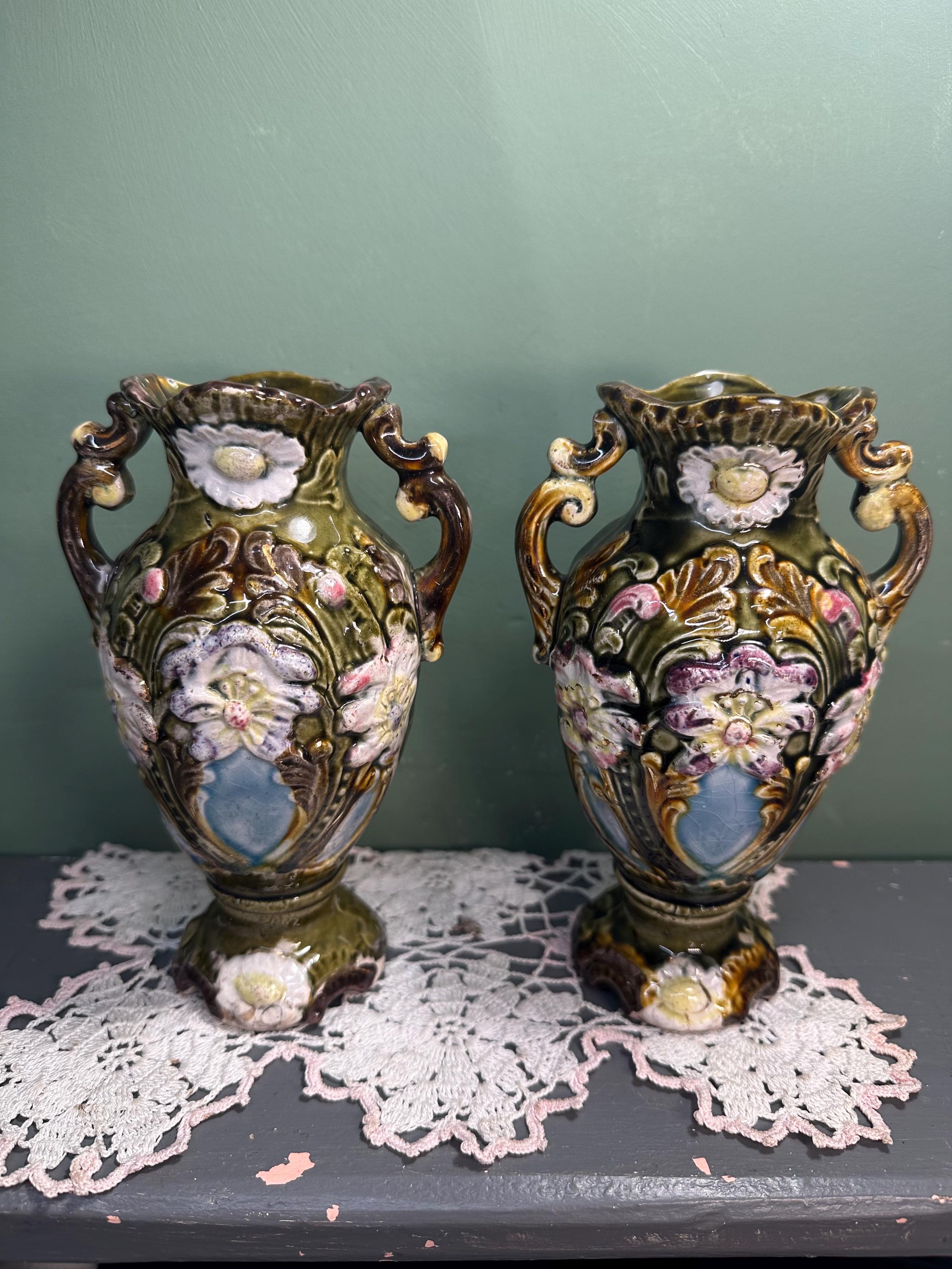 置物 1960s HMV Hungary Majolica Spiral Vase Majolica Vase - Etsy