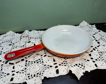 Antique Small Skillet Descoware cast iron orange red Pan Pot Kitchen enamel Cast Iron NICE Condition