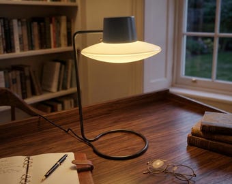 Lámpara Oxford A.J. - Louis Poulsen - Nueva reedición Arne Jacobsen 1963