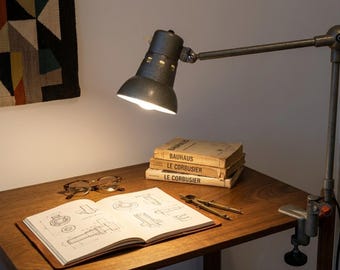 Lámpara industrial vintage de la marca LUMINA – años 50/60