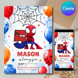 Può includere: Un invito di compleanno con Spider-Man. Il design include un grande numero 5, una figura di Spider-Man, palloncini e una ragnatela. L'invito è su sfondo bianco con la scritta "MASON compie cinque anni". Uno smartphone mostra lo stesso design.