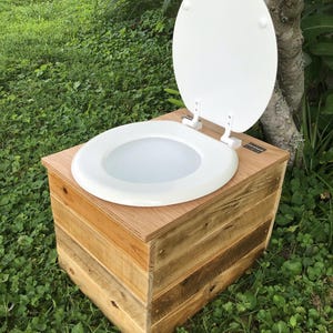Rustic Kentucky Crapper Composting Sawdust Toilet