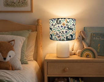 Pantalla de lámpara infantil con diseño de bosque | Pantalla de tela con animales | Lámpara para habitación infantil | Pantalla de lámpara artesanal con motivos naturales | Decoración para habitaciones infantiles