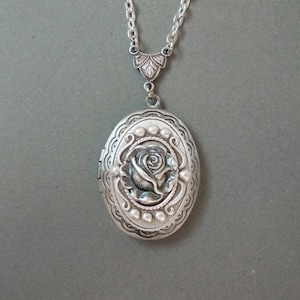 Rose Flower locket Winter Rose Antique style Silver Locket gift for her. Rose Locket.Photo Locket.Birthday Gift. Valentine&#39;s Day Gift