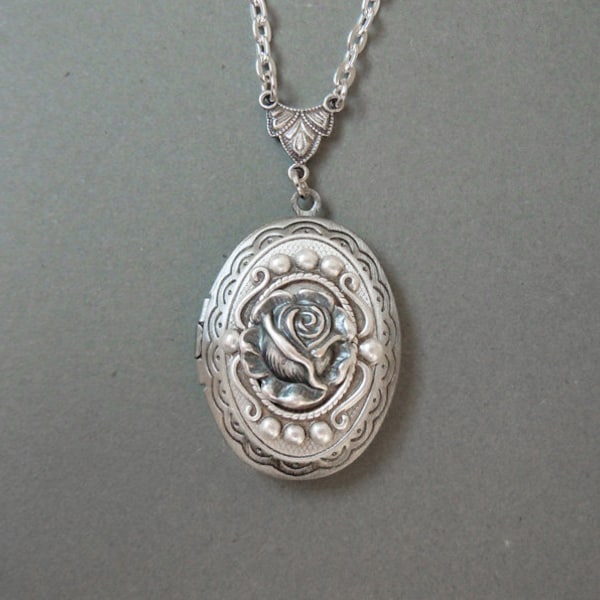 Rose Flower locket Winter Rose Antique style Silver Locket gift for her.Birthday gifts. Rose Locket.Photo Locket.Birthday Gift
