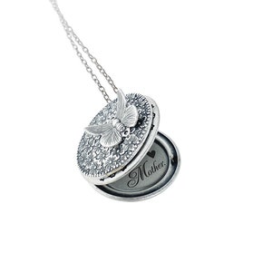 Silver Butterfly Locket Necklace, Butterfly Necklace, Photo locket. Antique Style Locket. Butterfly jewelry. Unique Mom Gift. Birthday Gift