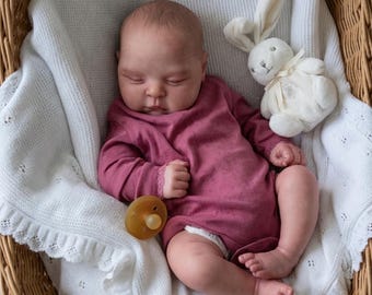 Realistic 19" Newborn Reborn Baby Doll, Soft Silicone Vinyl Lifelike Reborn Baby Doll, Cloth Body Weighted Reborn for Collectable Art