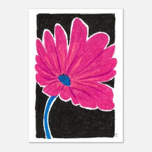 Puede incluir: Ilustración dibujada a mano de una flor rosa brillante con centro y tallo azules, sobre un fondo negro. Esta colorida obra de arte es adecuada para arte mural o decoración del hogar.