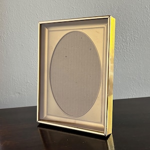 Vintage 1975 ICC 5x7 Frame, Linen Finish Shadowbox, Fits 6x8 w/o Oval Insert