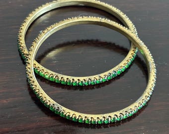 Vintage Green Glass Bangle Bracelets Set of 2 Brass Tone Stackable Bohemian