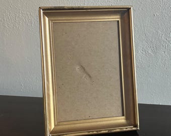 1975 ICC Metal Frame, Distressed Linen Design w/ Gold Insert, 5X7 Tabletop Photo