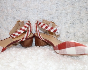 Red and white plaid summer ankle strap shoes, size 7.5, block heel