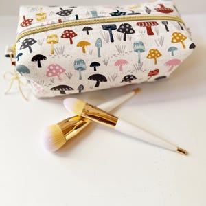 Mushroom Pattern  Zipper Bag  / Toiletry bag women /Travel makeup bag /Cosmetic bag for women/ Cotton make-up bag/ Boxy Makeup Bag