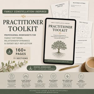 Könnte beinhalten: Ein digitales Practitioner-Toolkit für Familienaufstellungen mit einem Tablet, das eine Baumgrafik zeigt, umgeben von Arbeitsblättern, einem goldenen Stift und einer Kaffeetasse. Der Text lautet Family Constellation-Inspired Practitioner Toolkit.