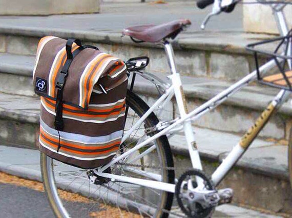 Items similar to Canvas bicycle Pannier Bag for commuting, brown ...