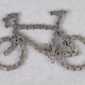 Bicicleta feita com corrente de bicicleta reciclada. Você sabe que quer uma.