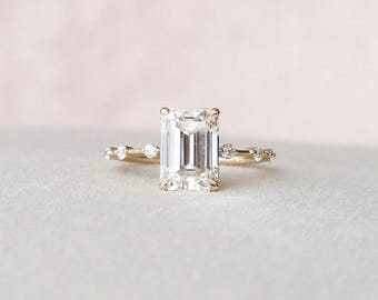 Smaragdslipad Moissanitring 4 karat ca. guldpläterad sterlingsilver i statement-stil