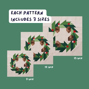 Może przedstawiać: Trzy kwadratowe bloki pikowane z geometrycznym wzorem wieńca w odcieniach zieleni, brązu i czerwieni na kremowym tle. Tekst głosi EACH PATTERN INCLUDES 3 SIZES, 9 INCH, 12 INCH oraz 15 INCH, wskazując wymiary każdego z blok&oacute;w.