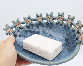 happy face soap dish, blue soapdish ceramic, soap dish drain, handmade soap dish with drainage, ceramic pottery soap holder for large soap