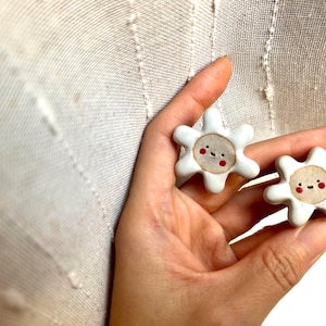 2 white smiley magnets,clay animal fridge magnet,ceramic magnet,clay magnet, magnet fridge,magnet set,Refrigerator Magnet, made in USA